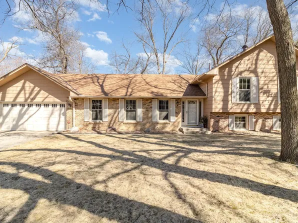 500 Oakland Ln, Burnsville, MN 55337