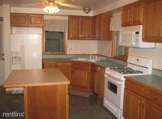 24055 Stanford St, Dearborn Heights, MI 48125