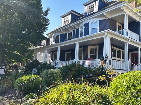 48 Hastings St, West Roxbury, MA 02132