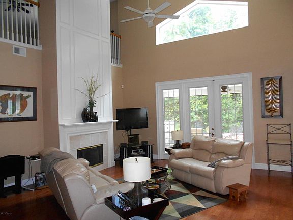 3rd image of 8804 Hampton Landing Dr E