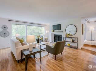 2510 W Manor Pl APT 213, Seattle, WA 98199