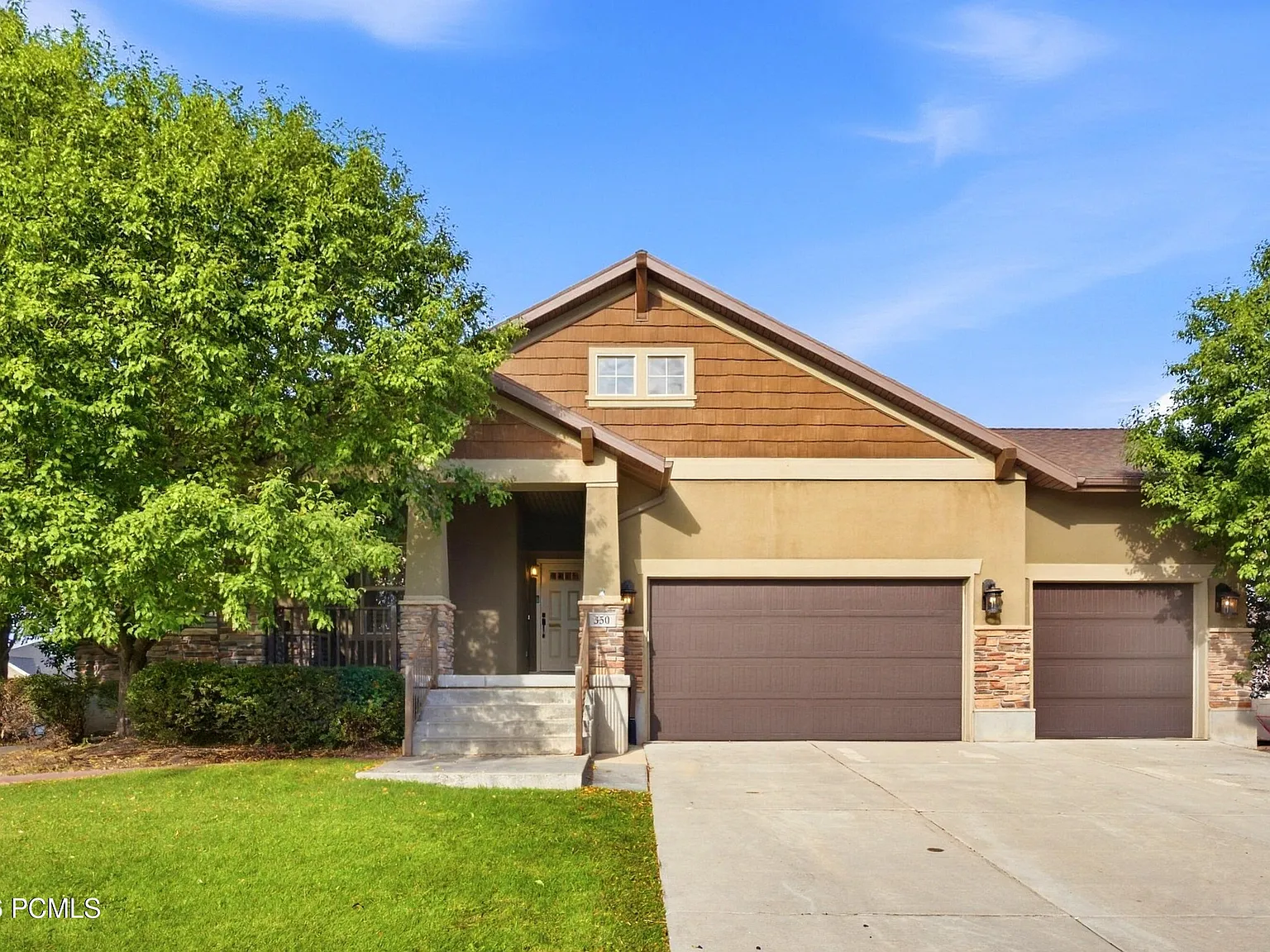 5 bed, 3.0 bath, 3572 sqft, $3,900 — Photo 3