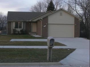 2299 E Maple Rd, Troy, MI 48083