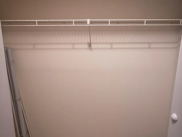 48 Woodland Hills Dr #8 — Photo 4