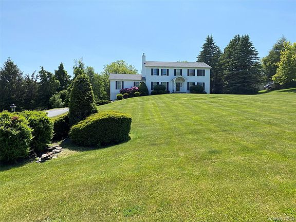 2nd image of 94 Stowe Drive