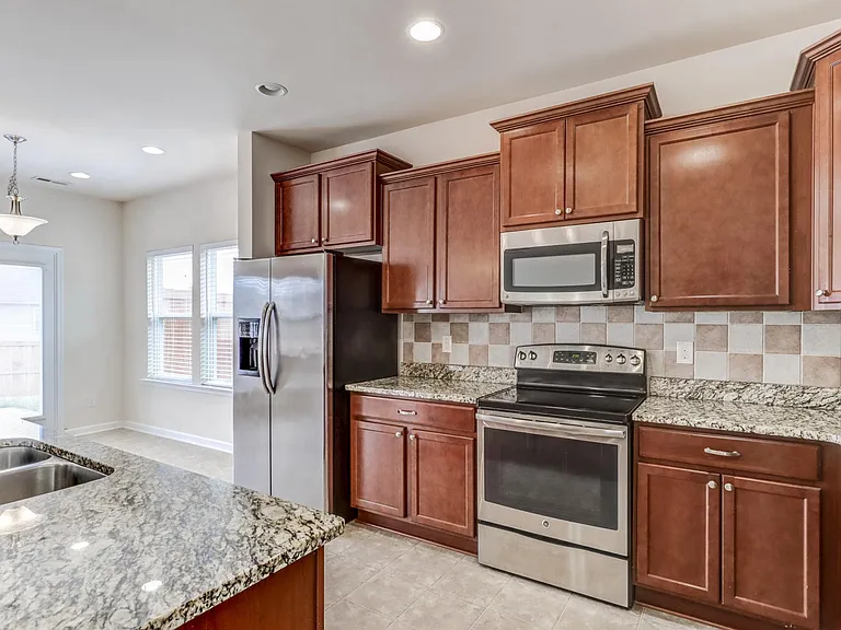 10 Crawford Ct — Photo 4
