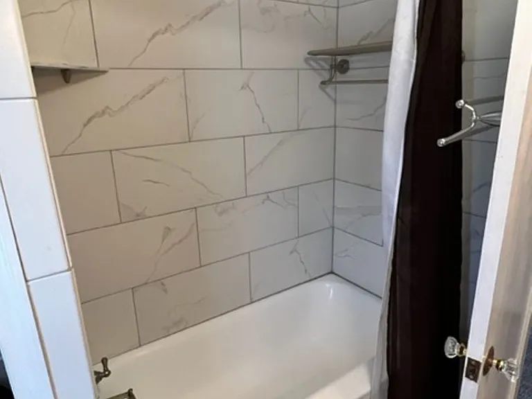 409 San Antonio Blvd — Photo 9