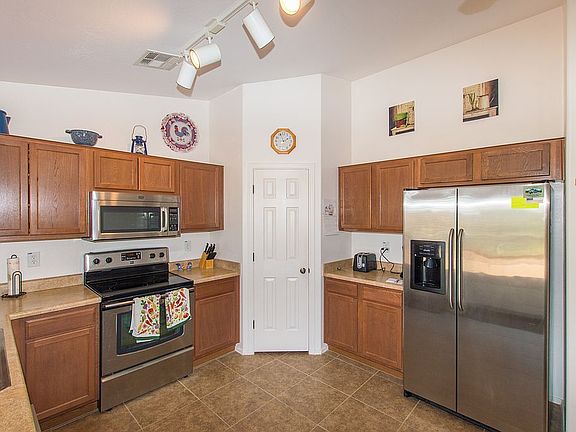 4th image of 17467 N Avelino Dr