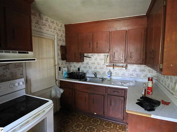 5th image of 26 N Haven Dr