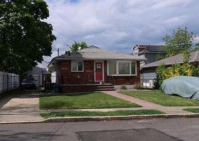 1st image of 213 Foch Ave