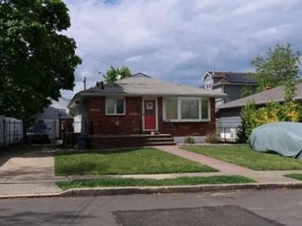 213 Foch Ave, Staten Island, NY 10305