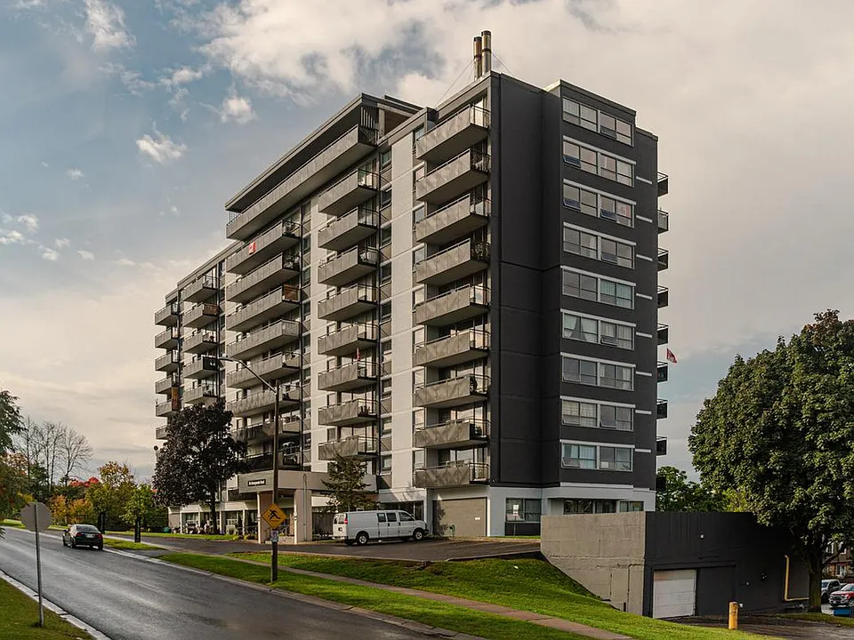 84 Runnymede Rd