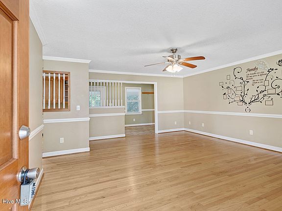 3rd image of 520 E Chelly Street
