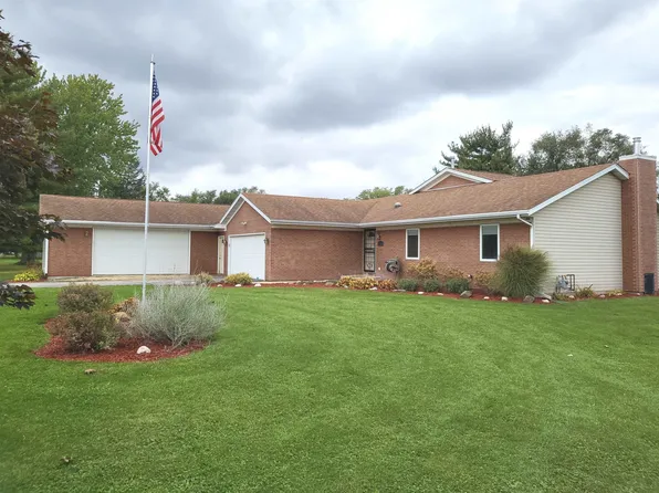 810 Otto Rd, Machesney Park, IL 61115