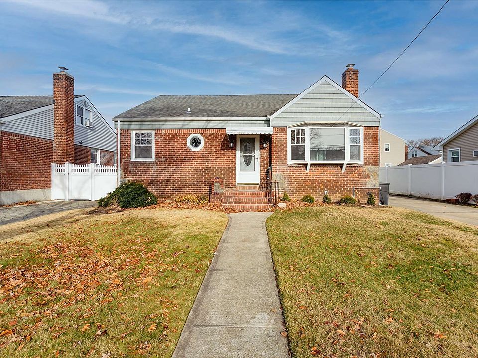 191 Jerusalem, Massapequa, NY 11758 Zillow