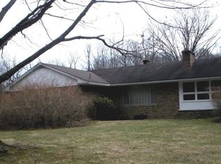 5723 Sleepy Hollow Rd, Valley City, OH 44280