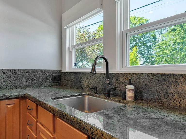 802 Broadmoor Blvd — Photo 12