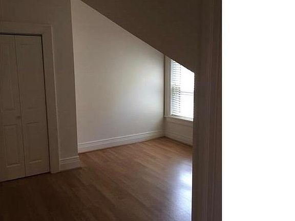 5th image of 382 Elmwood Ave APT 3