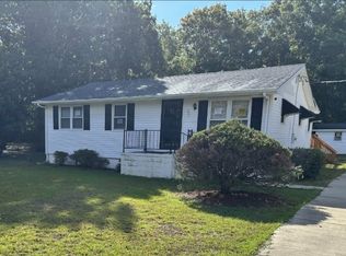 135 W Mobile Rd, Harbinger, NC 27941