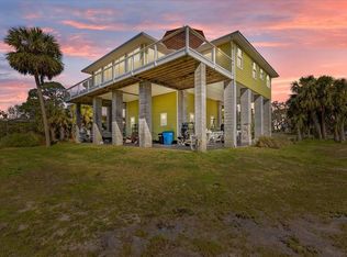 16380 Hodges Ave, Cedar Key, FL 32625