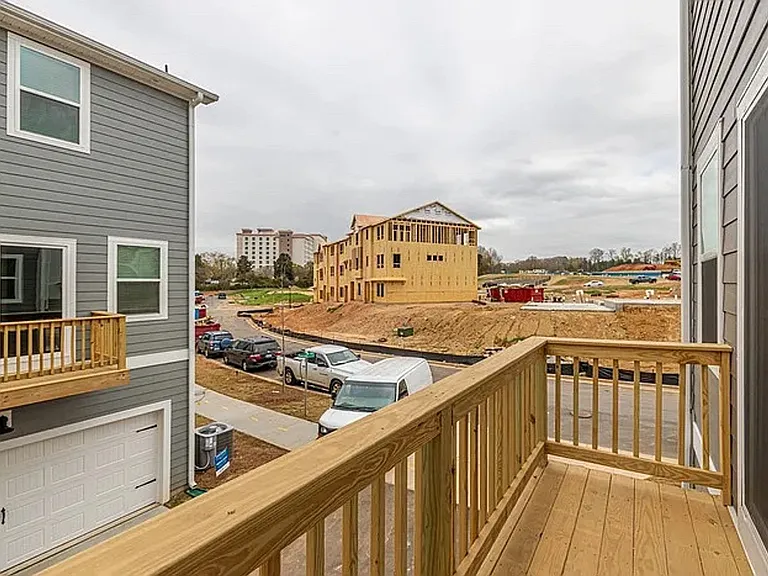 4415 Millennium Ave — Photo 2