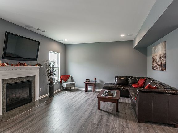 Den w/Gas Fireplace
