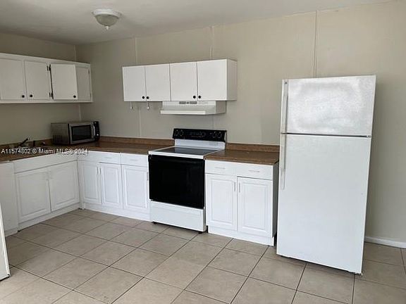 4th image of 1829 N A St APT 44