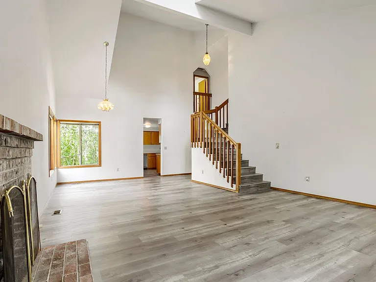 17892 NW Deerfield Dr — Photo 5