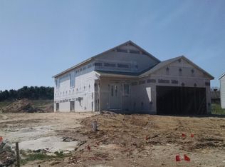 378 Green Ridge Dr, Caledonia, MI 49316