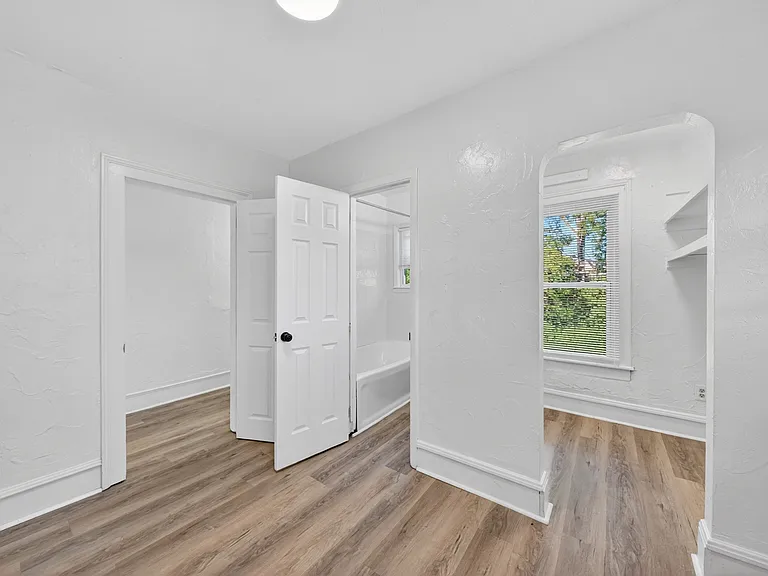 511 Brown St — Photo 10