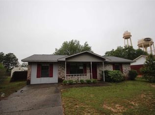 5605 Fairview Dr, Milton, FL 32570