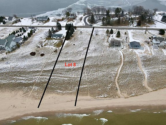 4th image of 725 S Lakeshore Dr