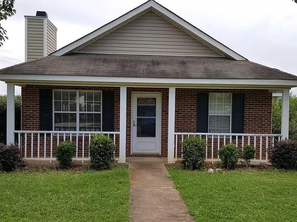 123 Chadwyck Ln