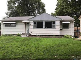 941 S Harrington Ave, Sioux Falls, SD 57103