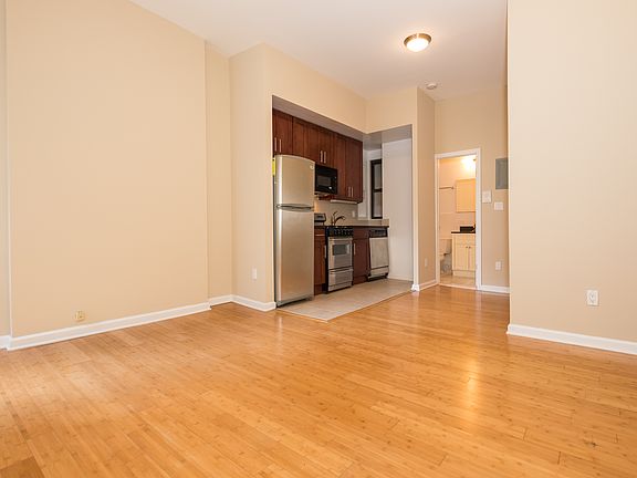 2nd image of 173 E 90th St #2D*