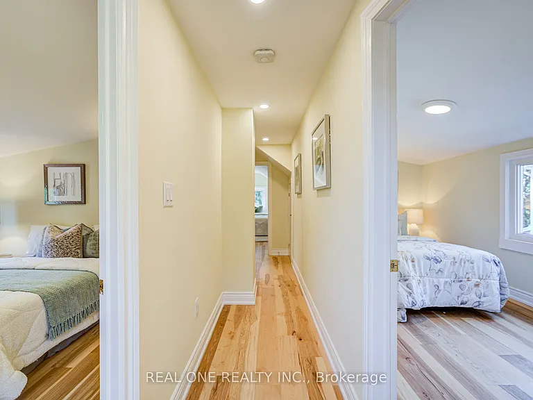 4052 Saint James Ave — Photo 25