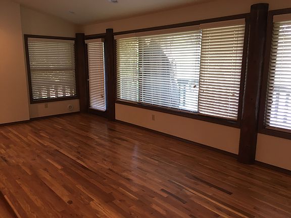 3rd image of 37616 W Lake Walker Dr SE
