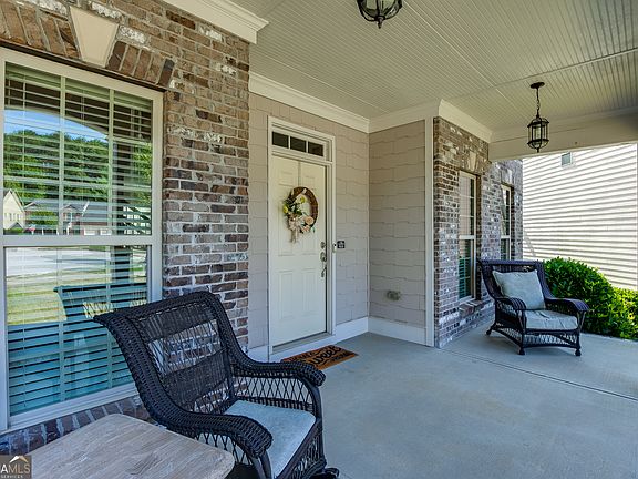 4th image of 3037 Friendship Ct