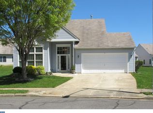 9 Parkview Cir, Columbus, NJ 08022