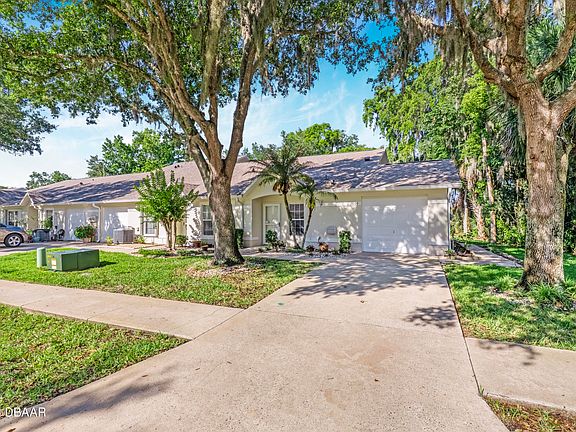 3rd image of 3005 Oak Hammock Dr