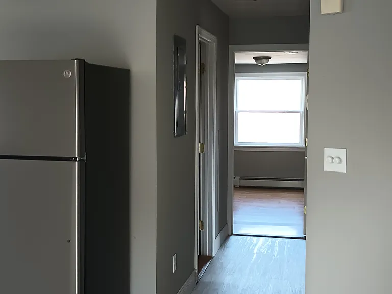 49 America St #3 — Photo 5