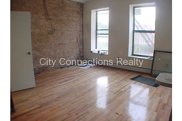 Rented by City Connections Realty | media 21