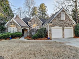 9730 Hunts Pointe Dr, Johns Creek, GA 30022