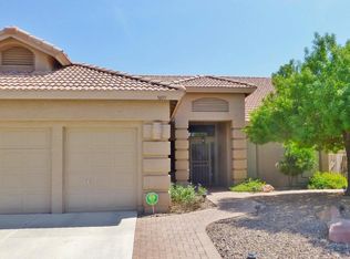 5693 S Amberwood Dr, Chandler, AZ 85248