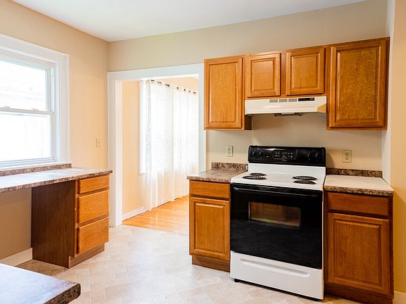 4th image of 633 Westmoreland Ave #633