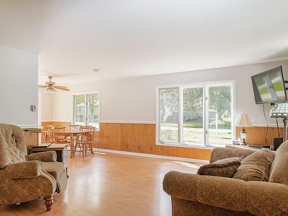 4th image of 35W512 Catalpa Ave