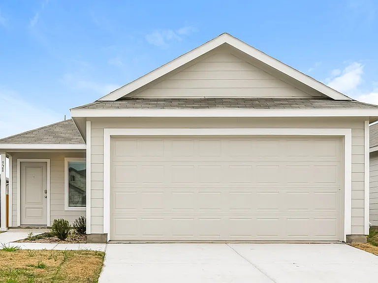 928 Calley Pear Trl — Photo 1
