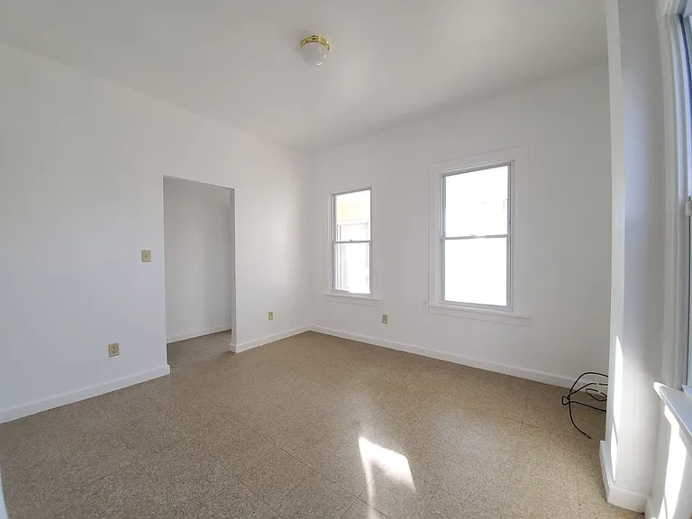 83 South Ave — Photo 8