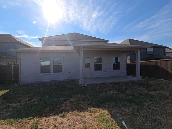 2nd image of 1322 Cress Garden Ln