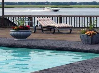 169 Bayside Dr, Atlantic Beach, NY 11509